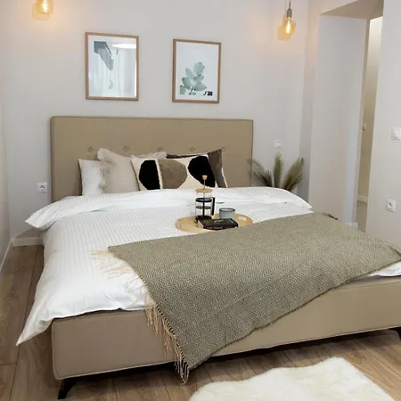 Wanderer Center Apartment Debrecen